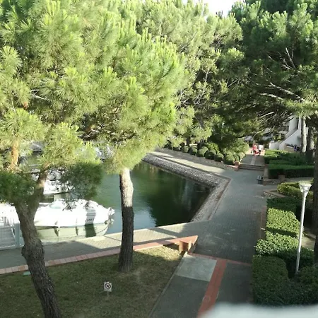 Les Capellans, Port D'attache * Saint-Cyprien (Pyrenees-Orientales)