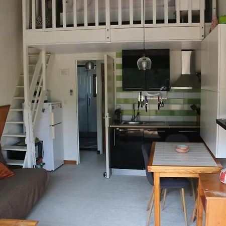 Les Capellans, Port D'attache